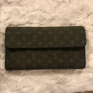Louis Vuitton Trifold Long Wallet
